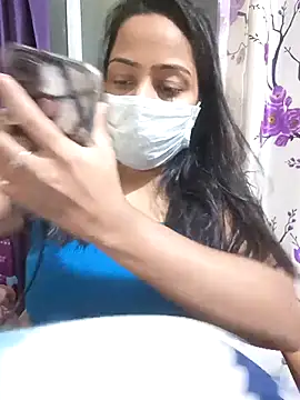 COZY ROZI online show from 11/10/25, 04:17