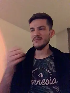 Snapshot of yoyoboy988 chatting on 02/28/25, 11:23 yoyoboy988 online show from 02/28/25, 11:23