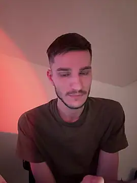 Snapshot of yoyoboy988 chatting on 03/17/25, 03:07 yoyoboy988 online show from 03/17/25, 03:07