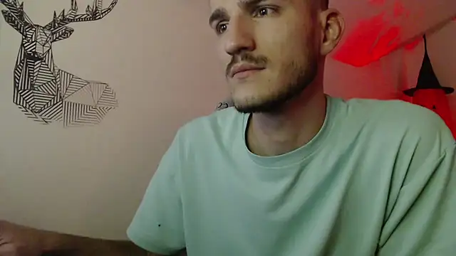 Snapshot of yoyoboy988 chatting on 09/22/25, 07:16 yoyoboy988 online show from 09/22/25, 07:16