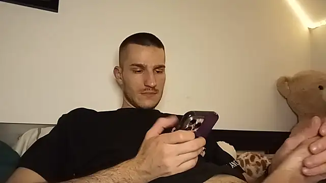 yoyoboy988 online show from 06/18/26, 08:24