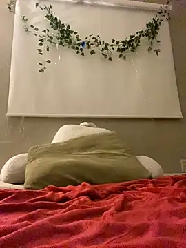 Snapshot of PersianCream77 chatting on 03/20/25, 04:29 PersianCream77 online show from 03/20/25, 04:29