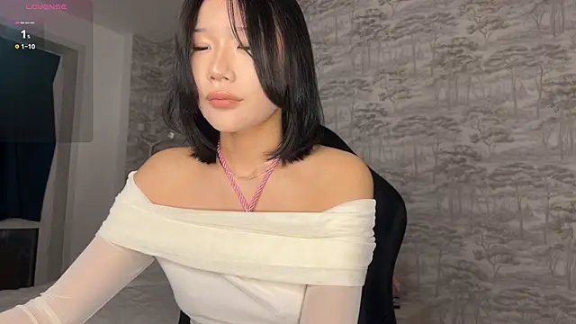 Asian Vi online show from 05/11/26, 08:39