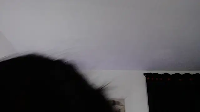 Snapshot of amy_royale chatting on 03/08/25, 08:33 amy royale online show from 03/08/25, 08:33