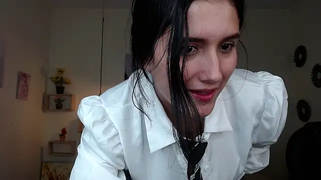 Snapshot of amy_royale chatting on 03/15/25, 08:26 amy royale online show from 03/15/25, 08:26