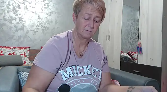 RosesandLillies online show from 01/27/25, 06:09