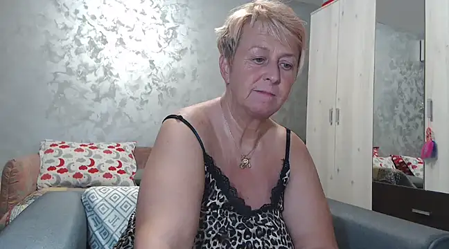 RosesandLillies online show from 01/30/25, 05:49