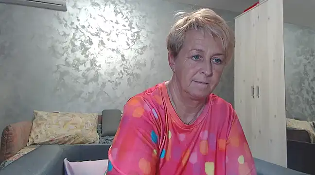 RosesandLillies online show from 02/02/25, 05:48