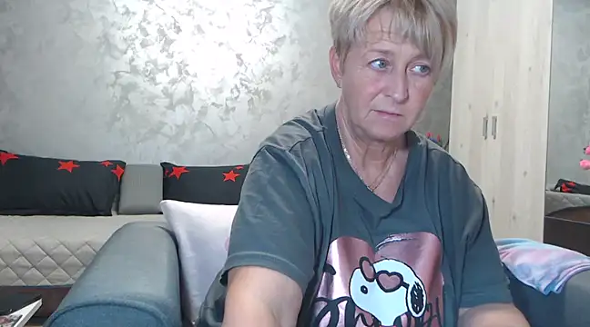 RosesandLillies online show from 03/08/25, 05:33