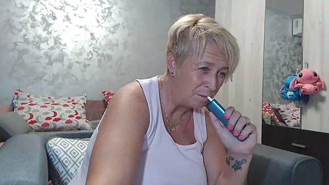 RosesandLillies online show from 09/24/25, 05:16