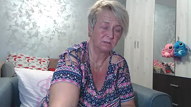 RosesandLillies online show from 11/02/25, 05:26