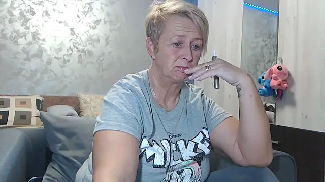 RosesandLillies online show from 02/16/26, 06:15