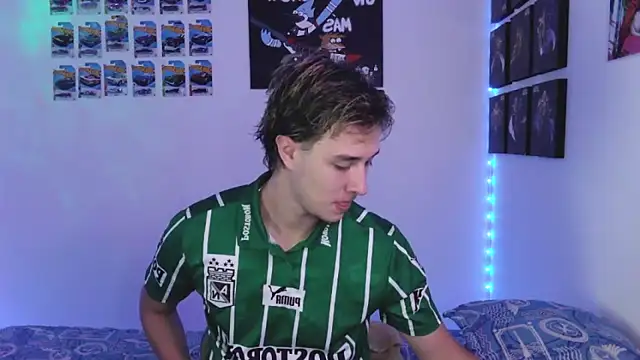 Snapshot of jack_walker190 chatting on 11/09/25, 07:50 jack walker190 online show from 11/09/25, 07:50