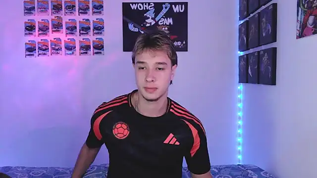 Snapshot of jack_walker190 chatting on 11/12/25, 07:31 jack walker190 online show from 11/12/25, 07:31