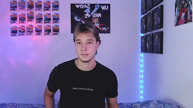 Snapshot of jack_walker190 chatting on 11/15/25, 04:43 jack walker190 online show from 11/15/25, 04:43