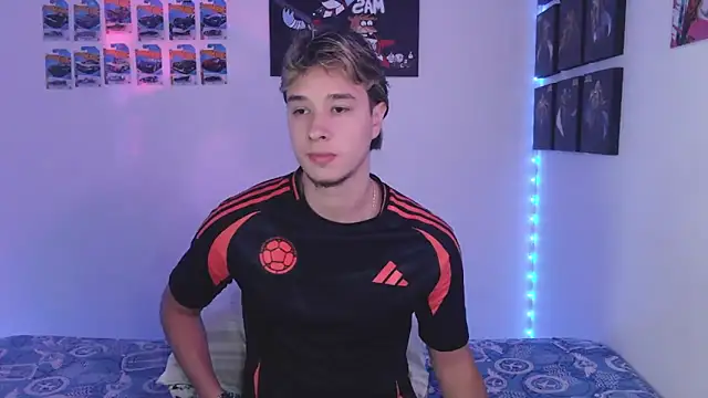 Snapshot of jack_walker190 chatting on 11/21/25, 07:18 jack walker190 online show from 11/21/25, 07:18