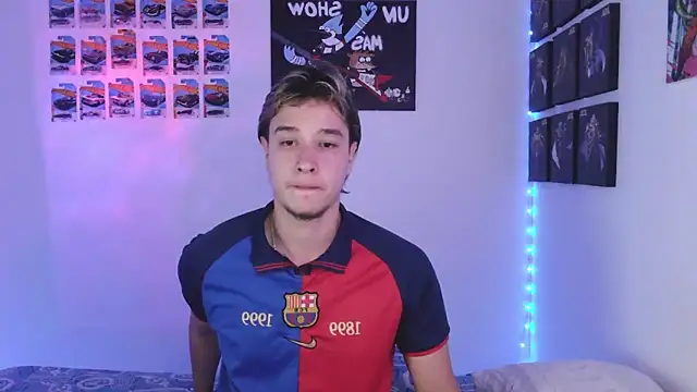 Snapshot of jack_walker190 chatting on 11/24/25, 05:18 jack walker190 online show from 11/24/25, 05:18