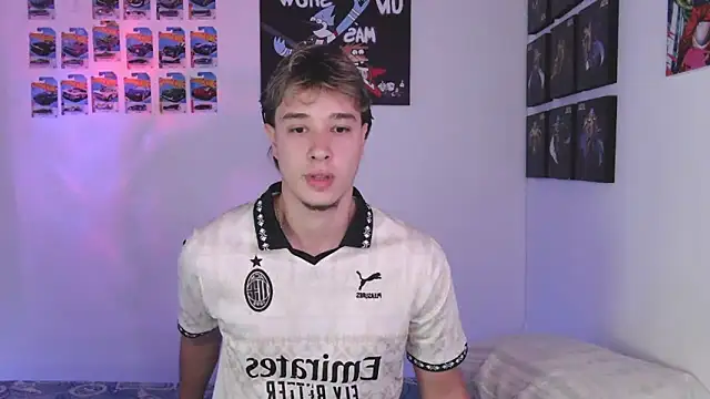 Snapshot of jack_walker190 chatting on 12/02/25, 08:37 jack walker190 online show from 12/02/25, 08:37