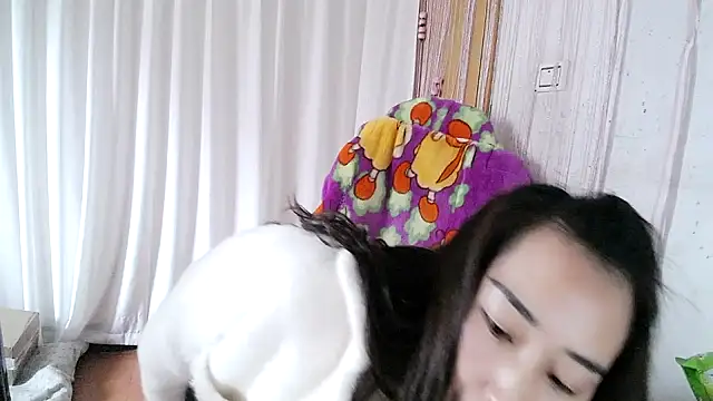 hebe-02 online show from 03/05/25, 12:59