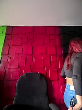 Emily-teen online show from 10/07/25, 01:30