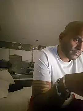 Snapshot of Mrnutella chatting on 03/07/25, 01:53 Mrnutella online show from 03/07/25, 01:53