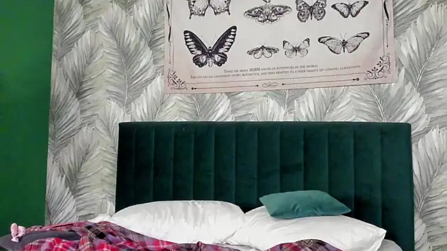 boozekirs  online show from 11/15/25, 02:09