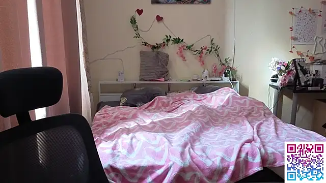 boozekirs  online show from 03/04/26, 06:08