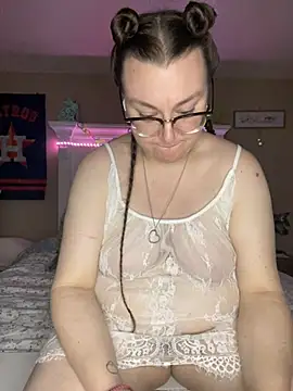 HTXBELLE online show from 03/11/25, 08:09