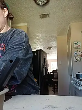 HTXBELLE online show from 10/30/25, 06:30