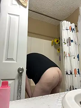 Snapshot of HTXBELLE chatting on 01/14/26, 02:50 HTXBELLE online show from 01/14/26, 02:50