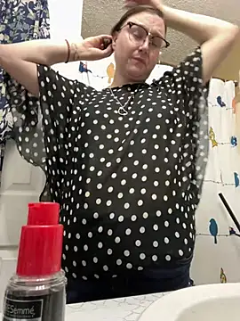 Snapshot of HTXBELLE chatting on 02/07/26, 07:06 HTXBELLE online show from 02/07/26, 07:06