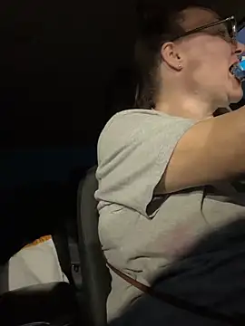 Snapshot of HTXBELLE chatting on 02/14/26, 12:29 HTXBELLE online show from 02/14/26, 12:29