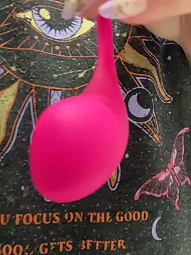 Snapshot of HTXBELLE chatting on 02/14/26, 04:26 HTXBELLE online show from 02/14/26, 04:26