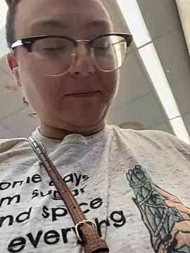 Snapshot of HTXBELLE chatting on 02/25/26, 11:03 HTXBELLE online show from 02/25/26, 11:03