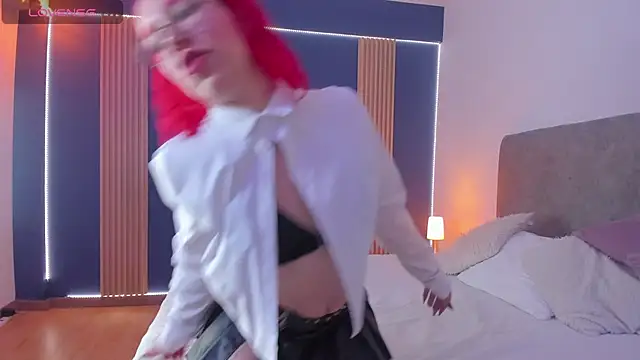 Snapshot of AbellaFox_ chatting on 02/21/25, 03:23 AbellaFox online show from 02/21/25, 03:23