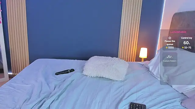 Snapshot of AbellaFox_ chatting on 02/25/25, 10:15 AbellaFox online show from 02/25/25, 10:15