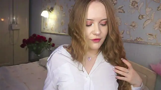 QuennaCoote online show from 04/17/26, 07:22