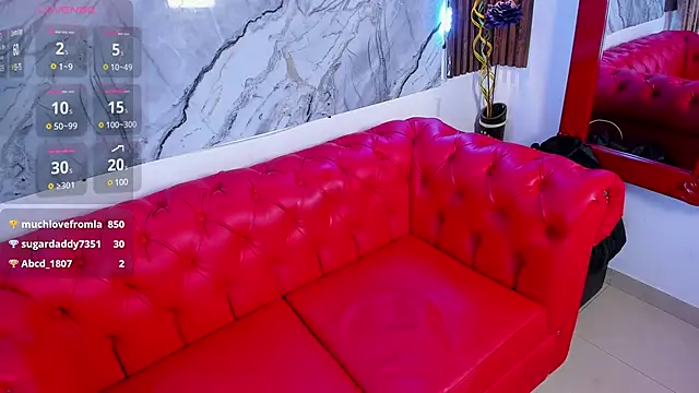 Snapshot of Guxplo_ chatting on 03/21/25, 11:23 Guxplo online show from 03/21/25, 11:23