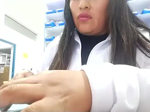 Snapshot of Lobitasexiii chatting on 10/11/25, 04:44 Lobitasexiii online show from 10/11/25, 04:44