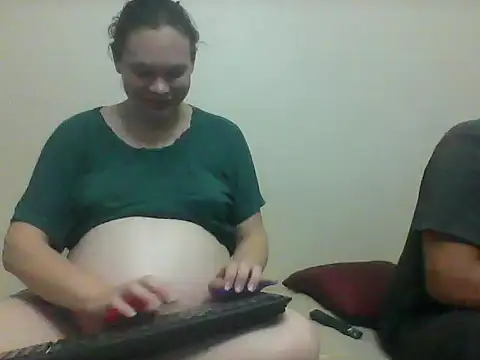 Snapshot of redsparrowXxXx chatting on 10/10/25, 04:39 redsparrowXxXx online show from 10/10/25, 04:39