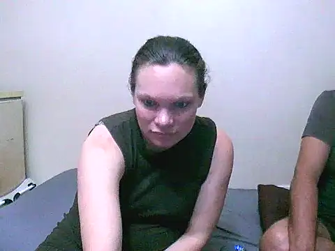 Snapshot of redsparrowXxXx chatting on 10/15/25, 03:12 redsparrowXxXx online show from 10/15/25, 03:12