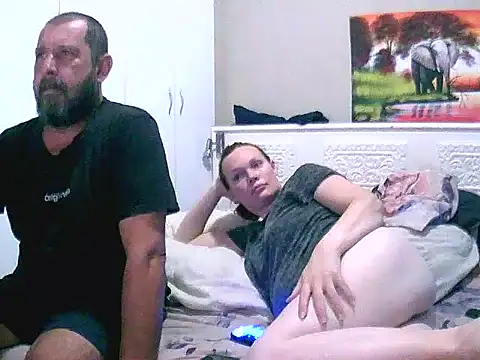 Snapshot of redsparrowXxXx chatting on 02/17/26, 07:09 redsparrowXxXx online show from 02/17/26, 07:09