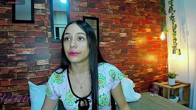 Snapshot of TANIA_06 chatting on 02/27/25, 01:28 TANIA 06 online show from 02/27/25, 01:28