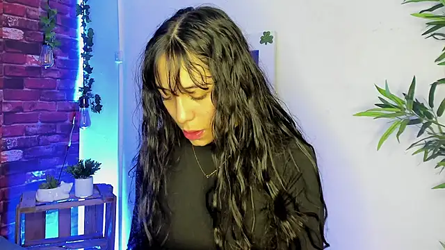 Snapshot of TANIA_06 chatting on 09/11/25, 01:22 TANIA 06 online show from 09/11/25, 01:22