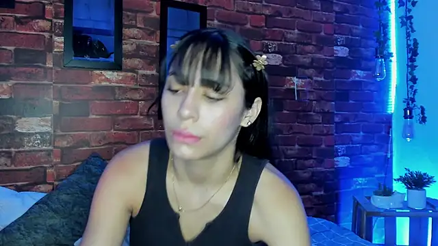 Snapshot of TANIA_06 chatting on 09/12/25, 01:11 TANIA 06 online show from 09/12/25, 01:11