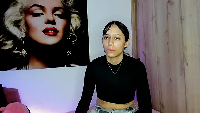 Snapshot of TANIA_06 chatting on 09/29/25, 01:16 TANIA 06 online show from 09/29/25, 01:16