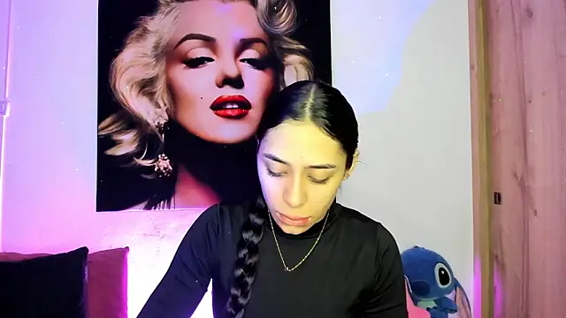 TANIA 06 online show from 11/17/25, 01:17