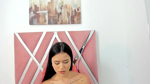 Emily-Carter online show from 12/15/25, 09:08