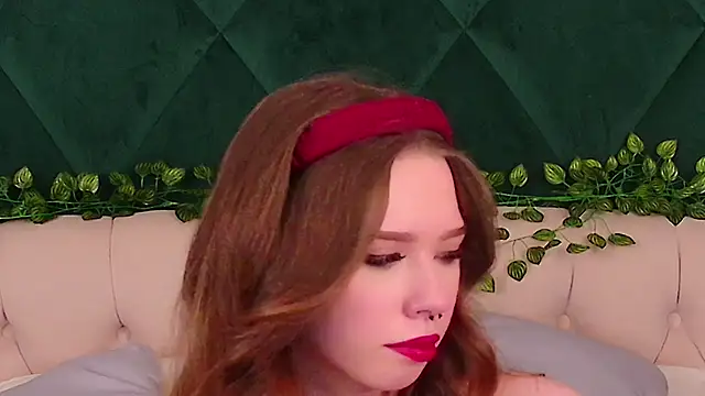 Sierra Fane online show from 02/19/25, 05:06