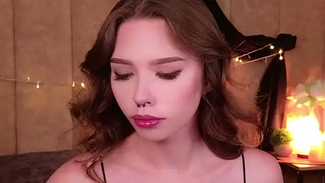 Sierra Fane online show from 09/19/25, 05:53